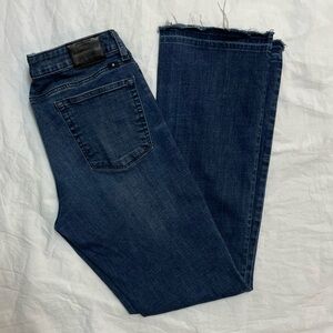 Ladies LUCKY BRAND Jeans. Size 10/30.